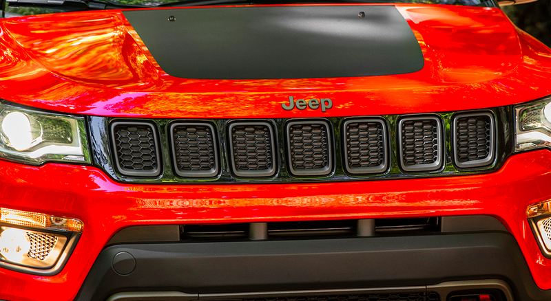 Illustration for article titled The Upper Grille On The New Jeep Compass Is Totally Fake